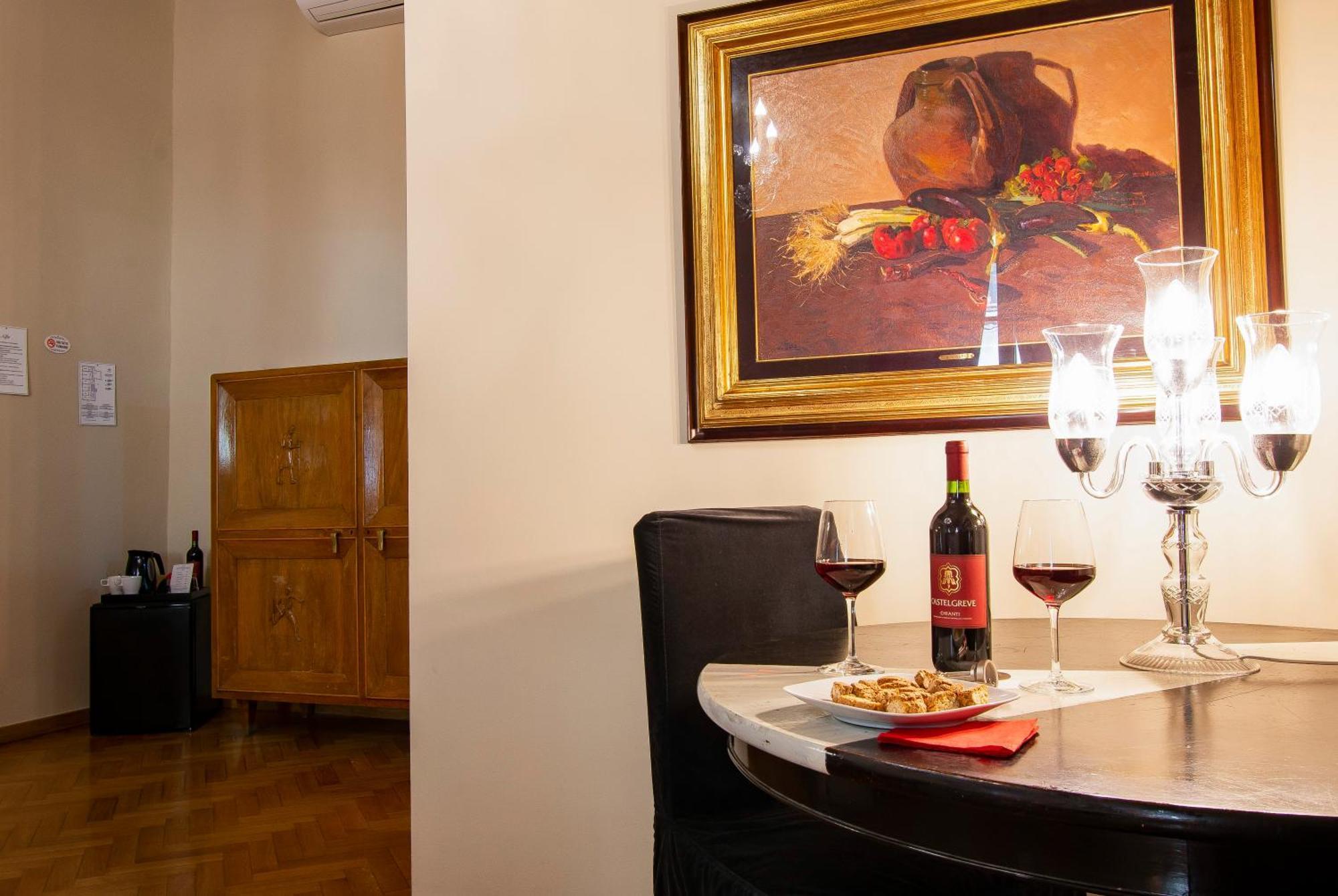 N4U Guest House Firenze Eksteriør billede