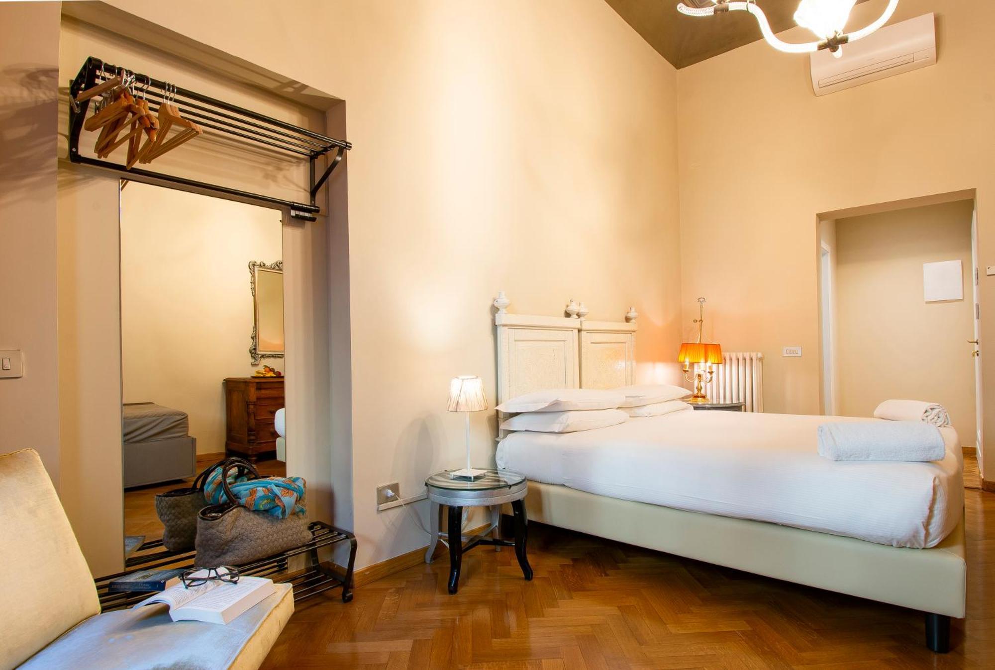 N4U Guest House Firenze Eksteriør billede