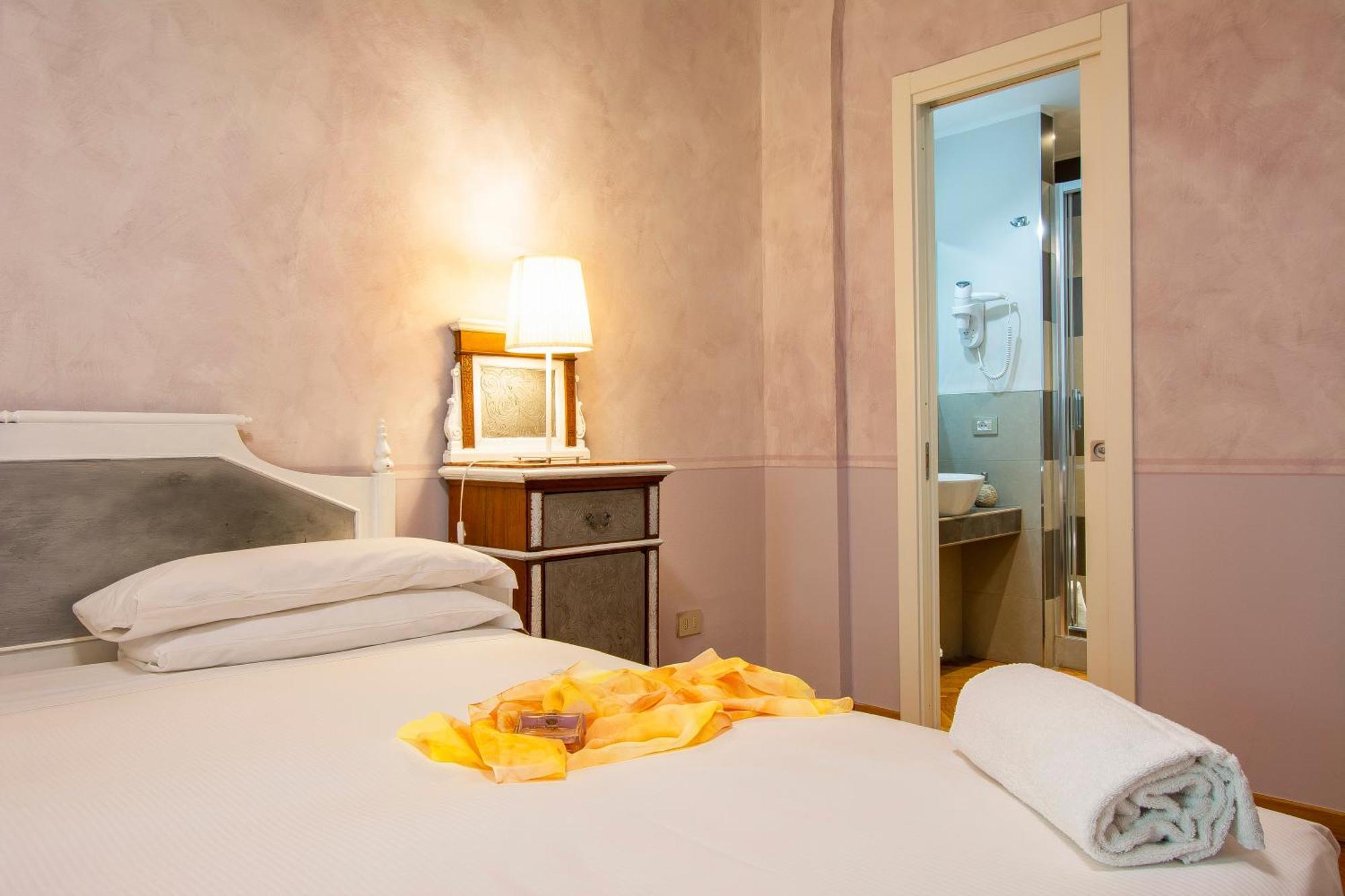 N4U Guest House Firenze Eksteriør billede