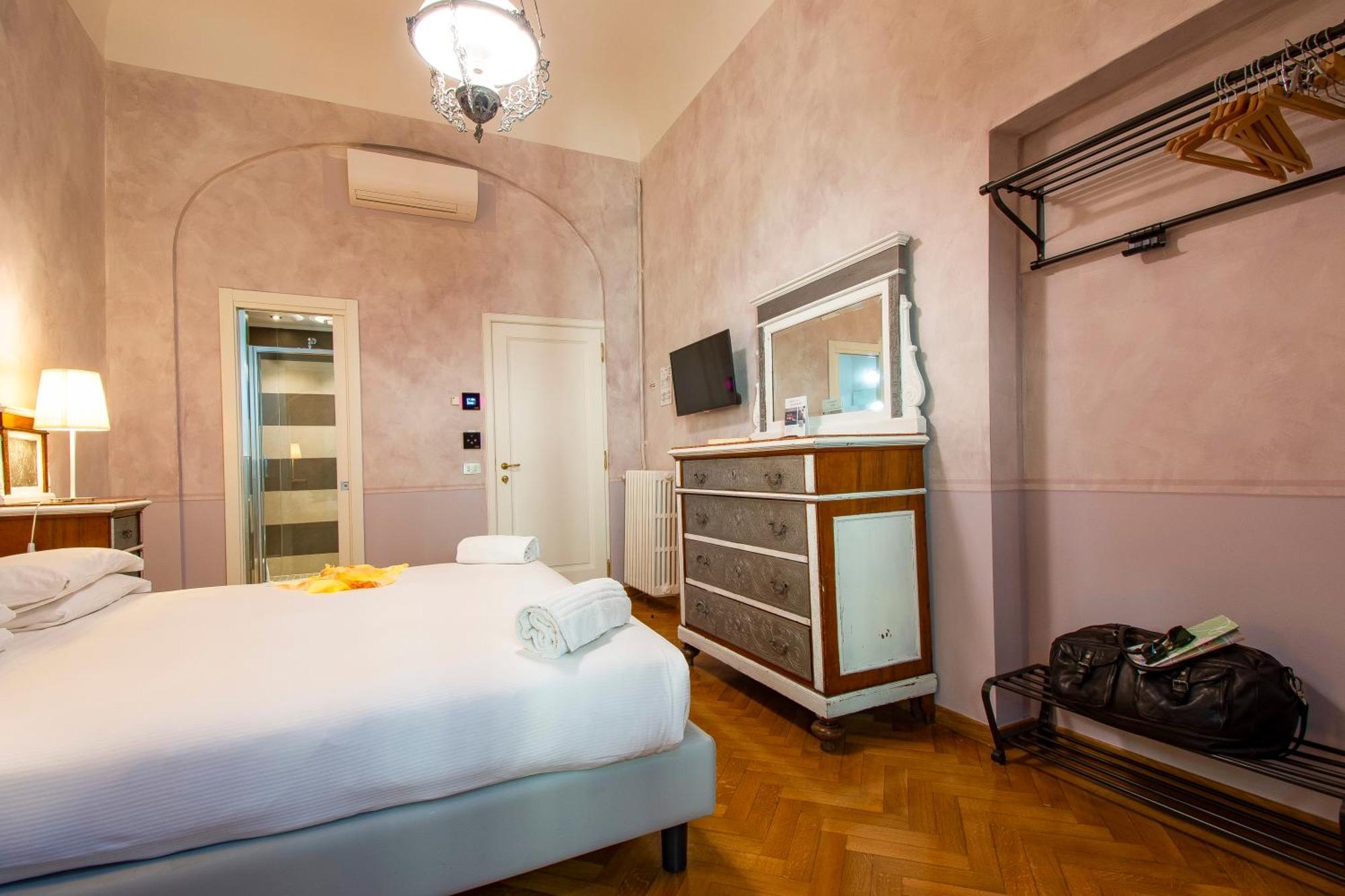 N4U Guest House Firenze Eksteriør billede